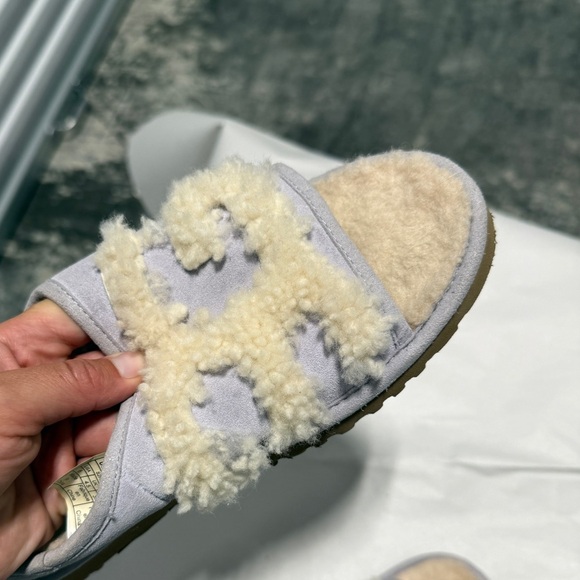 UGG Shearling SLIDE Sz 6 Lilac - Picture 16 of 16